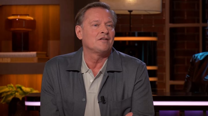 Henk en Julian emotioneel aan het bed van Demi in GTST