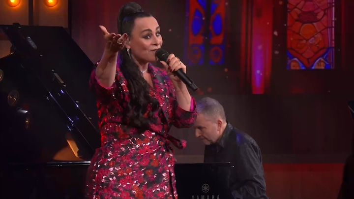 Trijntje Oosterhuis - What U Doing For Christmas