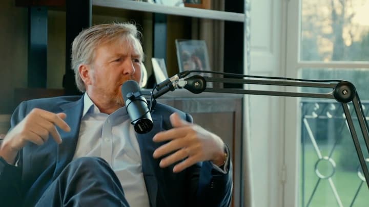 Koning Willem-Alexander in podcast openhartig over ups en downs