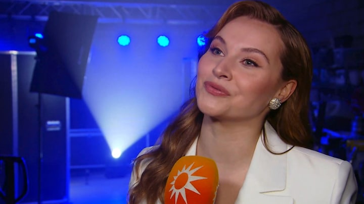 Vajèn van den Bosch gaat 'keihard' werken voor rol in musical Evita