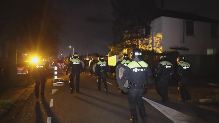 ME ingezet bij blussen brand: 'U dient nu weg te gaan'