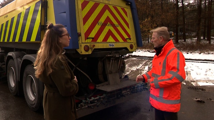 IJsbrekers en kokend water, zo maakt bakbeest Lavastorm wegen sneeuwvrij