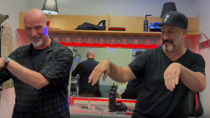 Eddy Zoëy vraagt advies aan Joey Fatone voor musical & Juliet