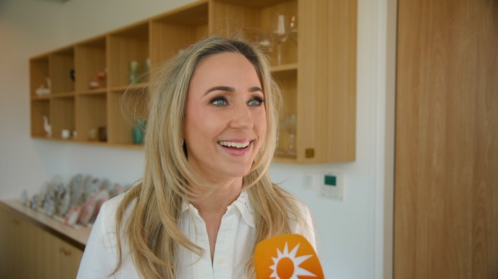 Hella Huizinga droomt van intieme bruiloft in het buitenland