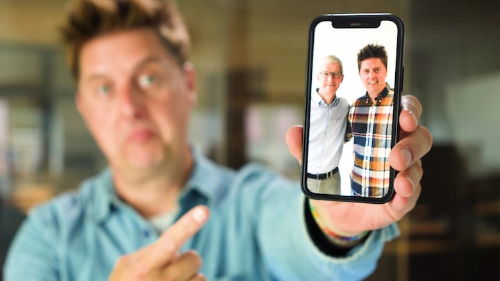 Thumbnail for article: Tien jaar Tim Cook als Apple-baas: de man van 2 biljoen