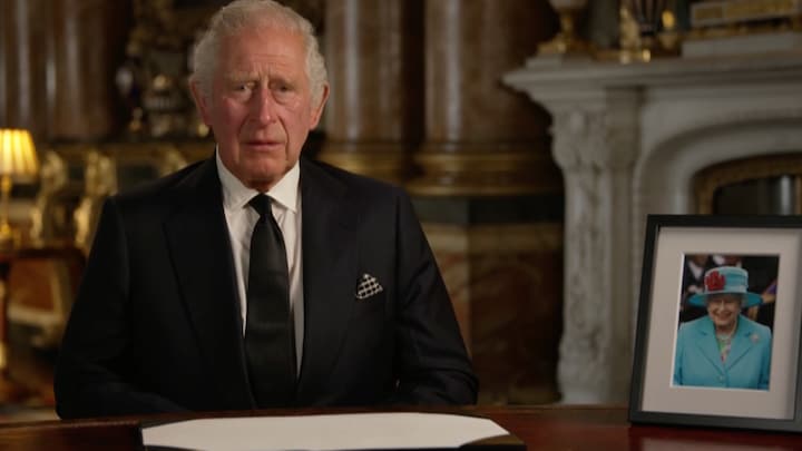 Eerste speech King Charles maakt diepe indruk: ‘Komt wel binnen’ 