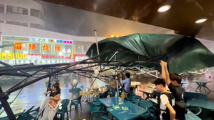 Dodelijk noodweer in China: tornado en overstroomde straten