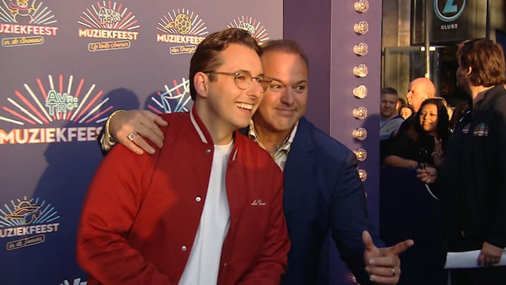 Frans Bauer beleeft bijzonder vader-zoonmoment tijdens Muziekfeest op het plein