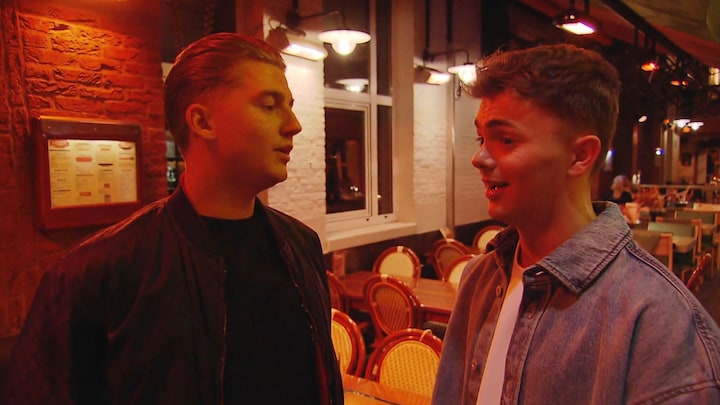 Mart Hoogkamer en Flemming verrast met gouden plaat 