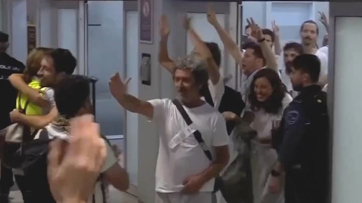 Deel Gazavloot-activisten terug uit Israël, onder wie Nederlandse Roos 