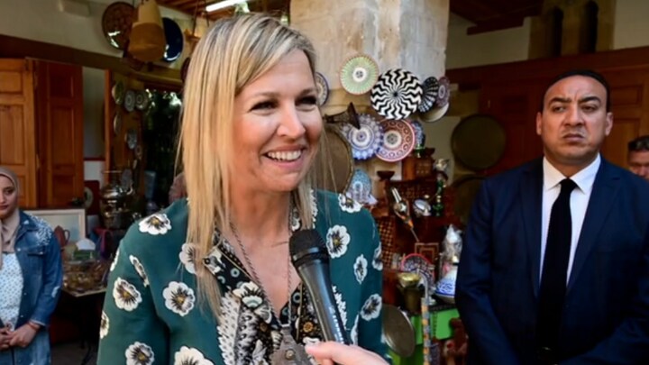 Koningin Máxima in shock door Marokkaans geschenk: 'Giraffe leer?!'