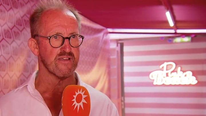 Jacob geeft tips aan nieuwe B&B Vol Liefde-sterren