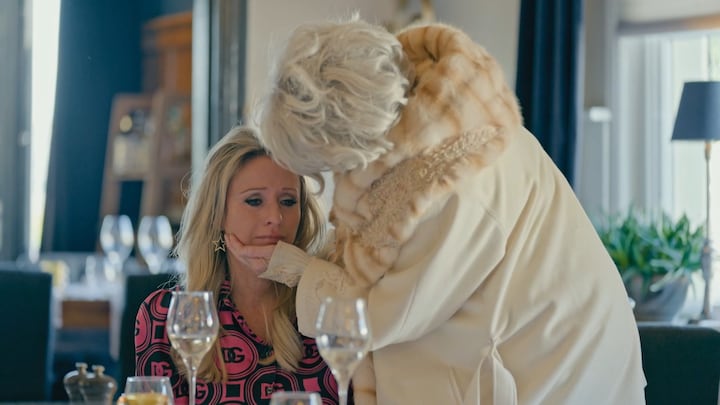 Ramona in tranen tijdens een-op-eengesprek met Marjan: 'Waarom zitten we hier nou?'