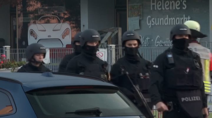 Uitgebrande auto's en zwaarbewapende agenten door bomdreiging München