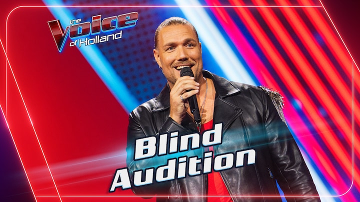 Aldert Jan Hoek zingt ‘Jump’ tijdens de Blind Auditions