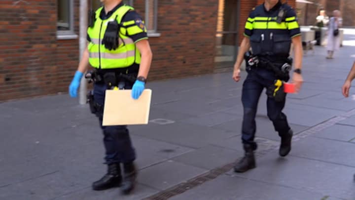 Brieven met wit poeder zorgen voor ontruiming