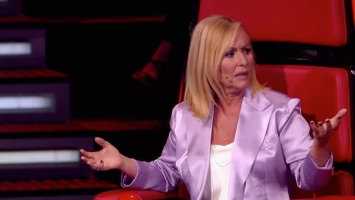 De twijfel slaat toe bij Angela in finale The Voice Senior