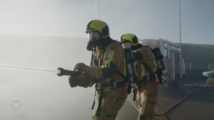 Snufje van de week: De brandweer vertienvoudigt hun waterdruk met speciale blusspuit