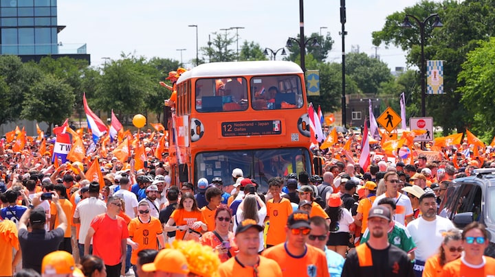 Oranjebus absolute hype in de VS: 'Het is vreselijk uit de hand gelopen'