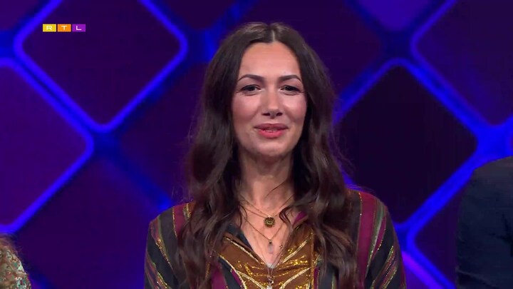 Nomi lijkt als twee druppels water op Idols-moeder