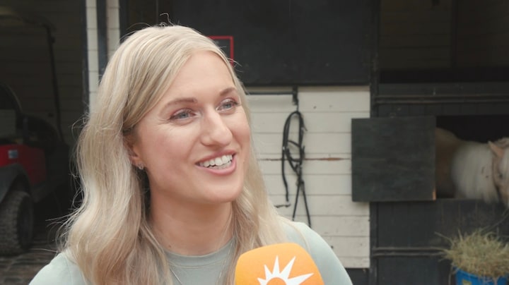 Britt Dekker ziet haar kinderdroom uitkomen met paardenimperium