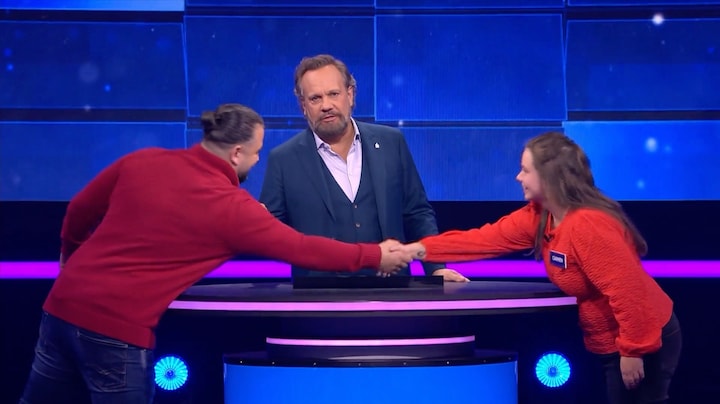 Voetbalrivalen nemen het tegen elkaar op bij The Floor: Ajax tegen Feyenoord