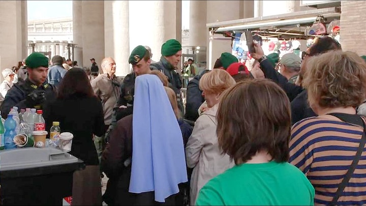 Vaticaanstad: mensen vanaf 5 uur in de rij voor afscheid van de paus