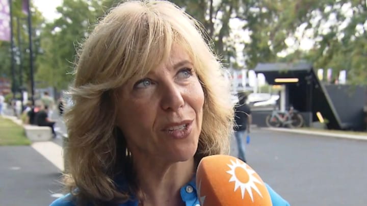 Claudia de Breij voor het eerst op concerttour: 'Fleur daar van op'