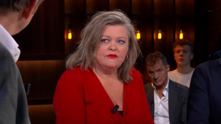 Yteke de Jong over Schiphol: ‘We zijn het lachertje van de wereld geworden’ 