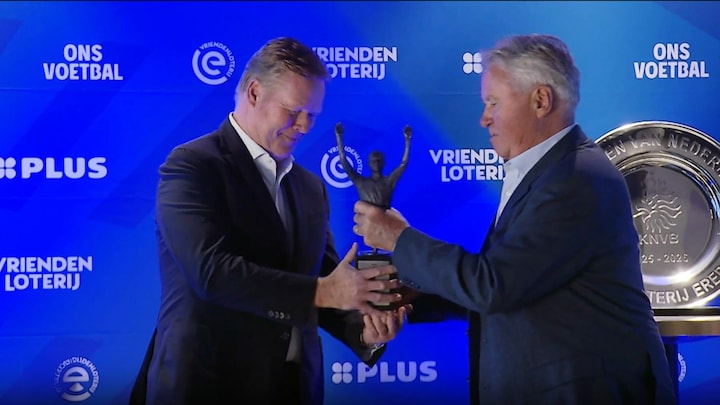 Geëmotioneerde Ronald Koeman prijst vrouw Bartina: 'Bewonderenswaardig'