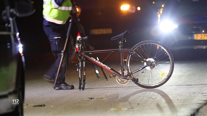 Man (33) uit Stiens overleden door aanrijding in Burdaard, automobilist rijdt door