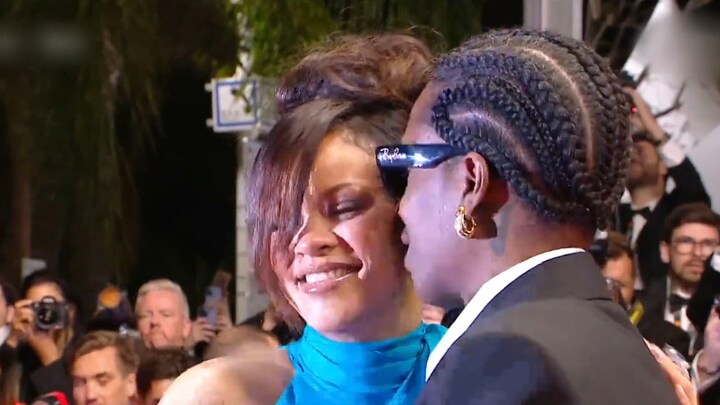 Verklapt Rihanna het geslacht van haar baby met haar jurk in Cannes?