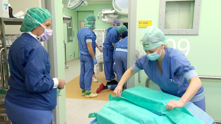 Dit ziekenhuis bespaart 1,3 miljoen handschoentjes met een simpele oplossing