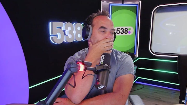 Bas Smit aan het infuus op vakantie: 'Ben gesneuveld'