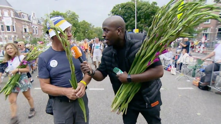 Fernando Halman Helpt Wandelaars Nijmeegse Vierdaagse Over De Finish ...