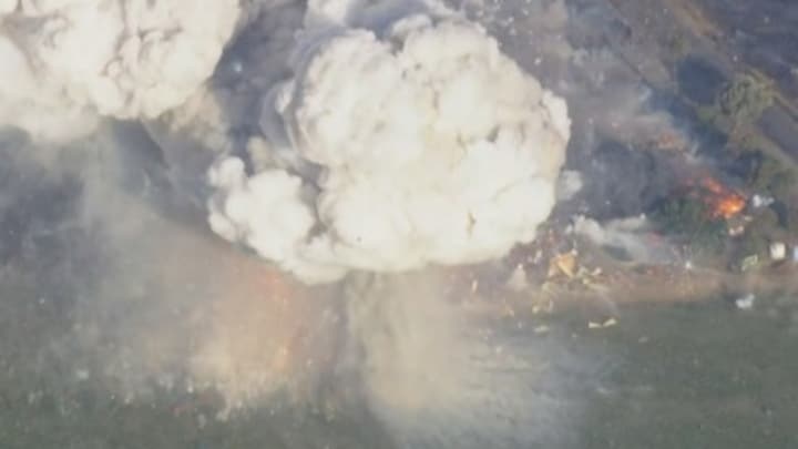 Gefilmd: gigantische opslagplaats met vuurwerk ontploft in Californië