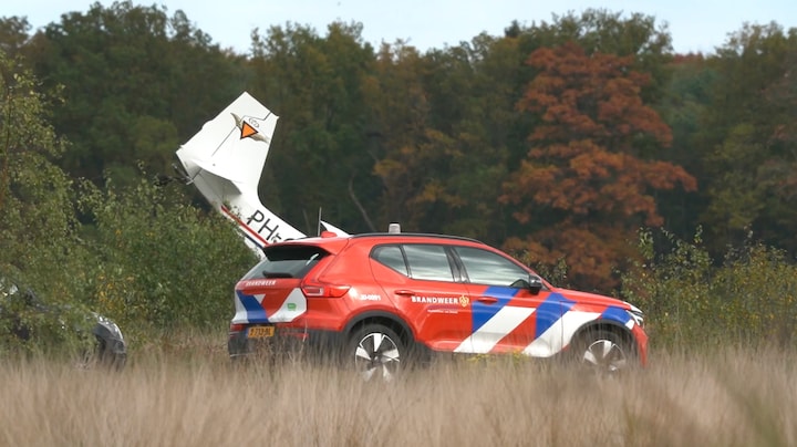 Vliegtuigje slaat over de kop bij landing Gilze Rijen