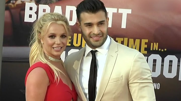 Fans Britney Spears in rep en roer: ‘Uit elkaar met Sam’ 