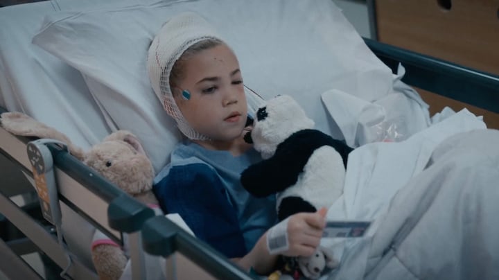 9-jarige Anne ondergaat zware hersenoperatie tegen epilepsie: 'Heel eng'