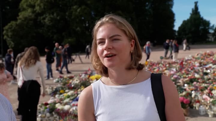 Bloemenzee in Oslo bij publiek afscheid van koning Harald