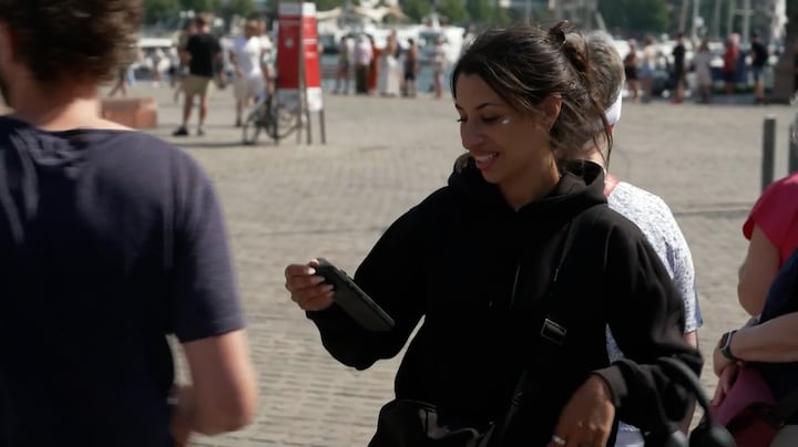 Eclipsbril razend populair: lange rijen in Antwerpen