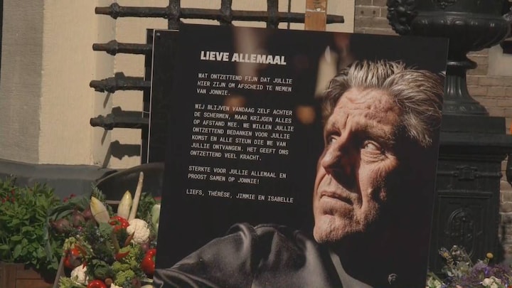 Bekenden nemen afscheid van Jonnie Boer: 'Grijze sluier over heel Zwolle'
