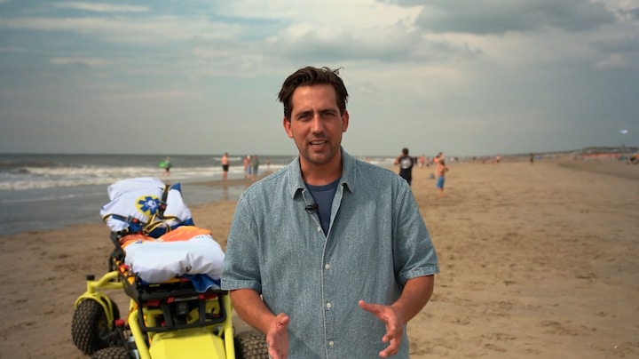 Deze slimme brancard brengt kwetsbare patiënten zonder overstap naar het strand