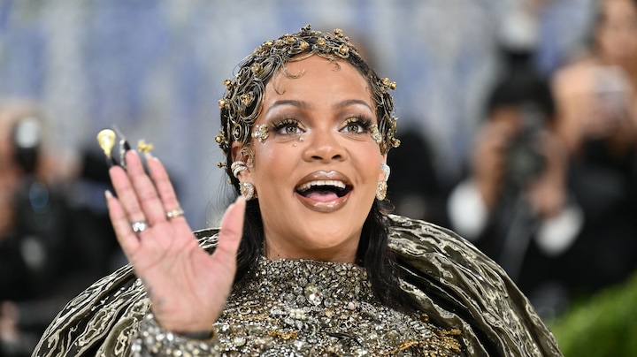 Rihanna verrast met optreden tijdens concert van Jay-Z