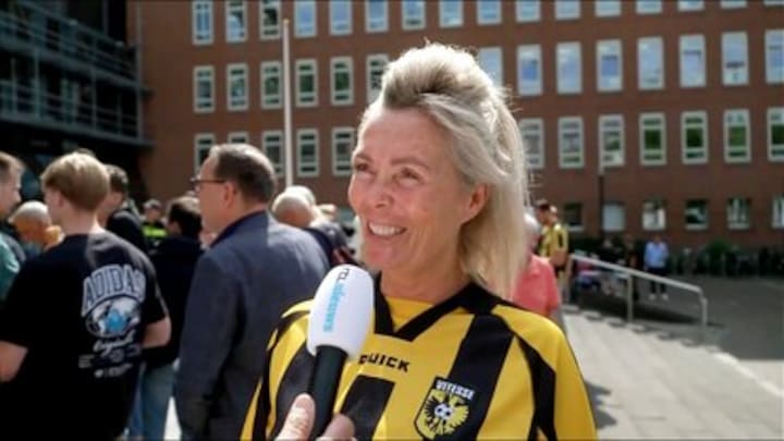 Vitesse-supporters massaal bij kort geding: 'Traantje gelaten, je blijft hopen' 