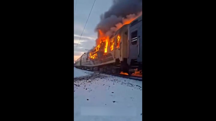 Russische drone treft passagierstrein in Charkiv, vijf doden