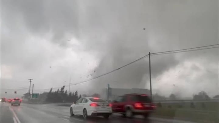 Verwoestende tornado verrast klein dorpje in de VS: twee doden