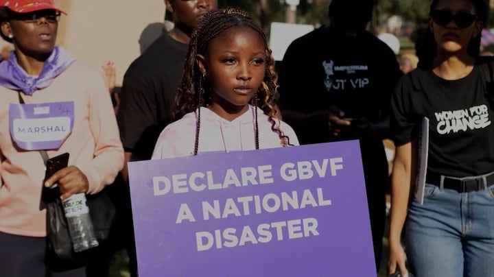 Paarse beweging strijdt tegen geweld tegen vrouwen: 'Luister alstublieft naar ons'