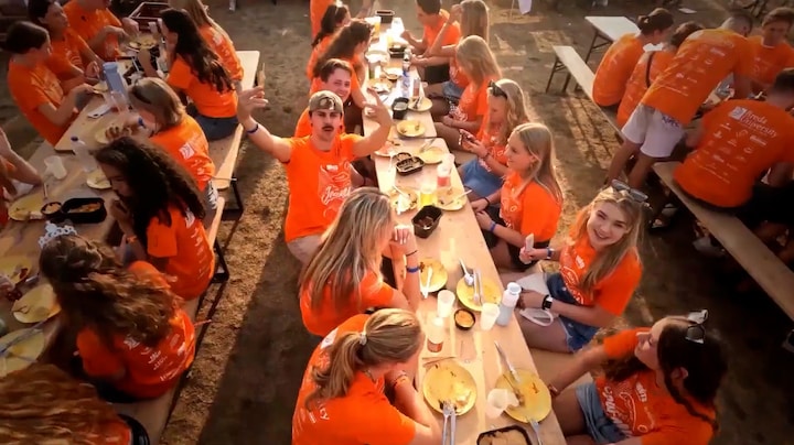 Directeur over ziektegolf op introkamp: 'Lunch of avondeten kan boosdoener zijn'