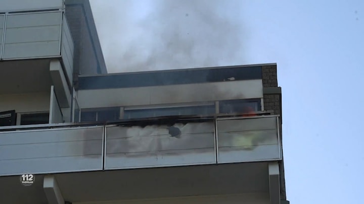Vuurkorf zet balkon in brand: 28 appartementen ontruimd